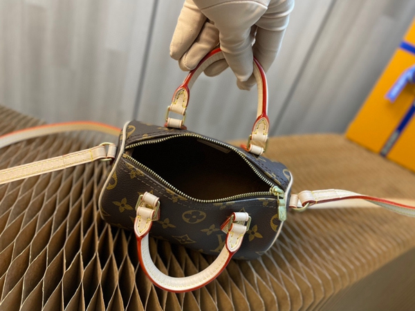 ルイヴィトンバッグ着用イメージ